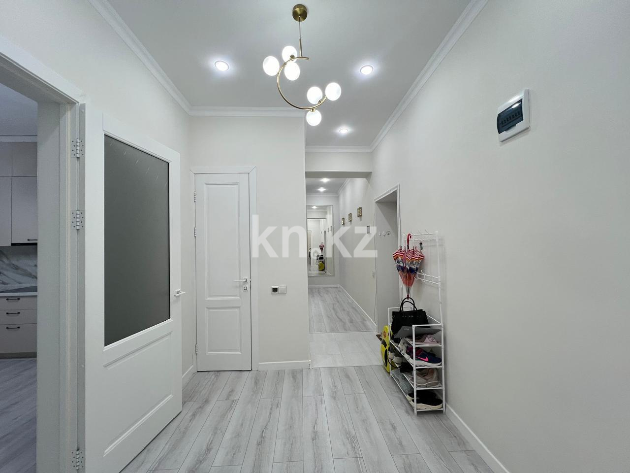 Продажа 3-комнатной квартиры, 95 м², ул. Муканова, дом  1/9 - Продажа  трехкомнатных квартир в Караганде с фото фото 12 из 15