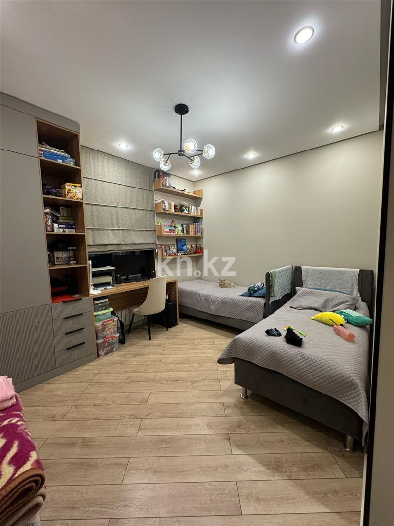 Продажа 4-комнатной квартиры, 103 м², пр. Республики, дом  участок 1/7 - Продажа  четырехкомнатных квартир в Караганде фото 11 из 22