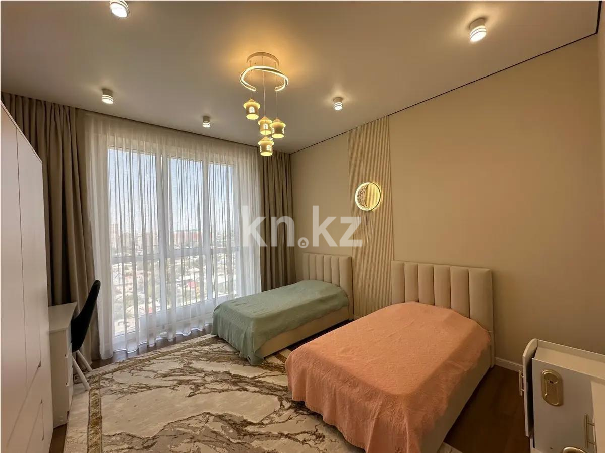 Продажа 4-комнатной квартиры, 128.1 м², пр. Абая, дом  165 в Алматы - фото 3