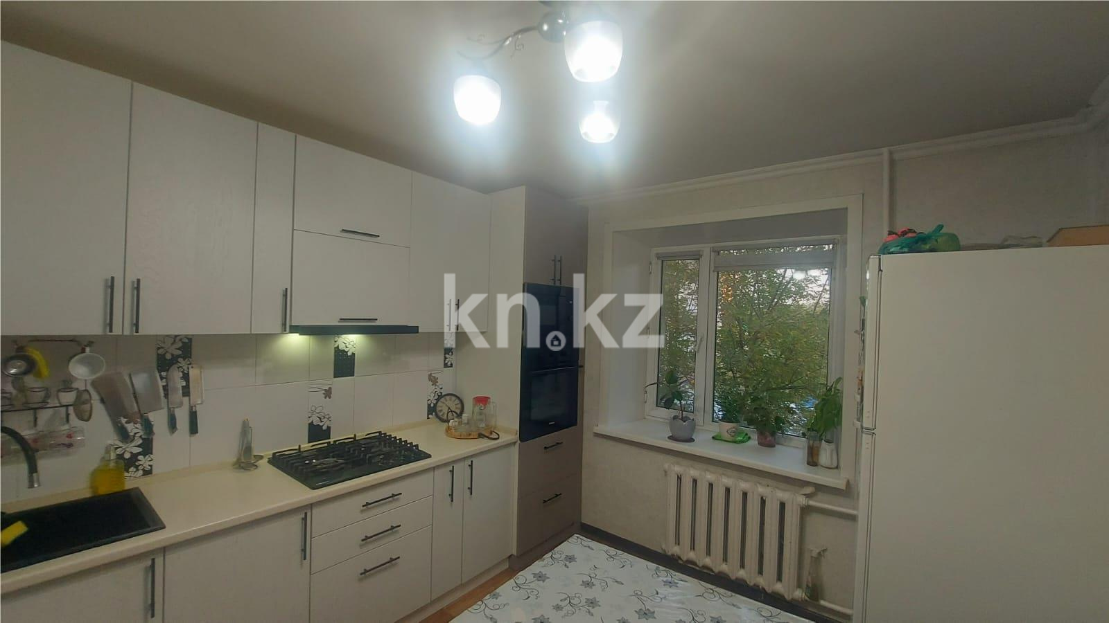 Продажа 3-комнатной квартиры, 59 м², мкр-н Восток-1 - Продажа квартир в Караганде фото 9 из 16