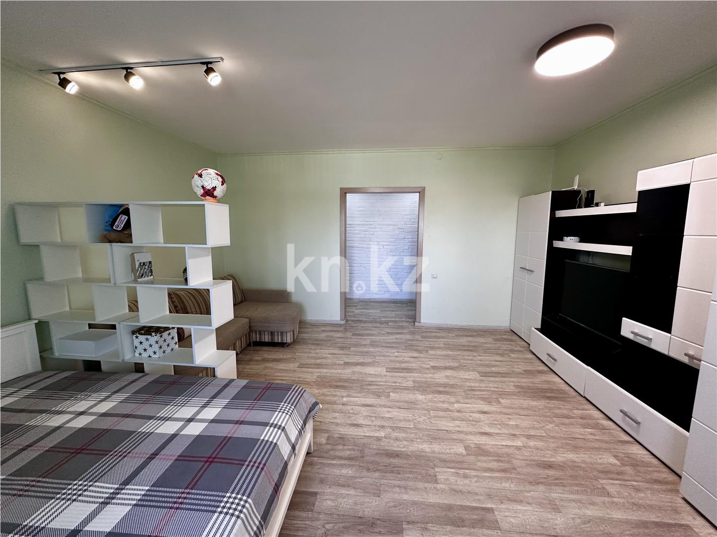 Продажа 1-комнатной квартиры, 52 м², пр. Республики - Продажа  однокомнатных квартир в Караганде фото 4 из 17