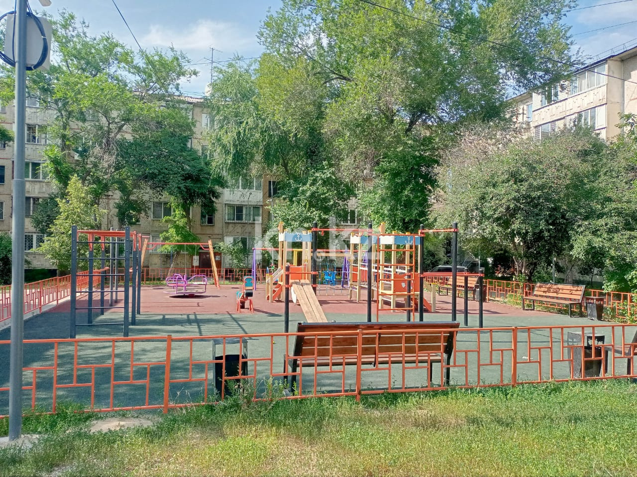 Продажа 2-комнатной квартиры, 48 м², мкр-н Аксай-3б, дом  16 - Продажа  двухкомнатных, трехкомнатных квартир в Алматы фото 1 из 7