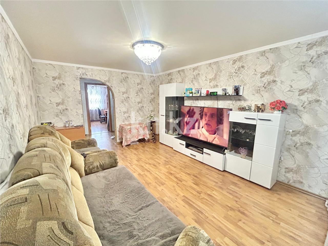 Продажа 3-комнатной квартиры, 62 м², ул. Ермекова - Продажа квартир в Караганде фото 2 из 13