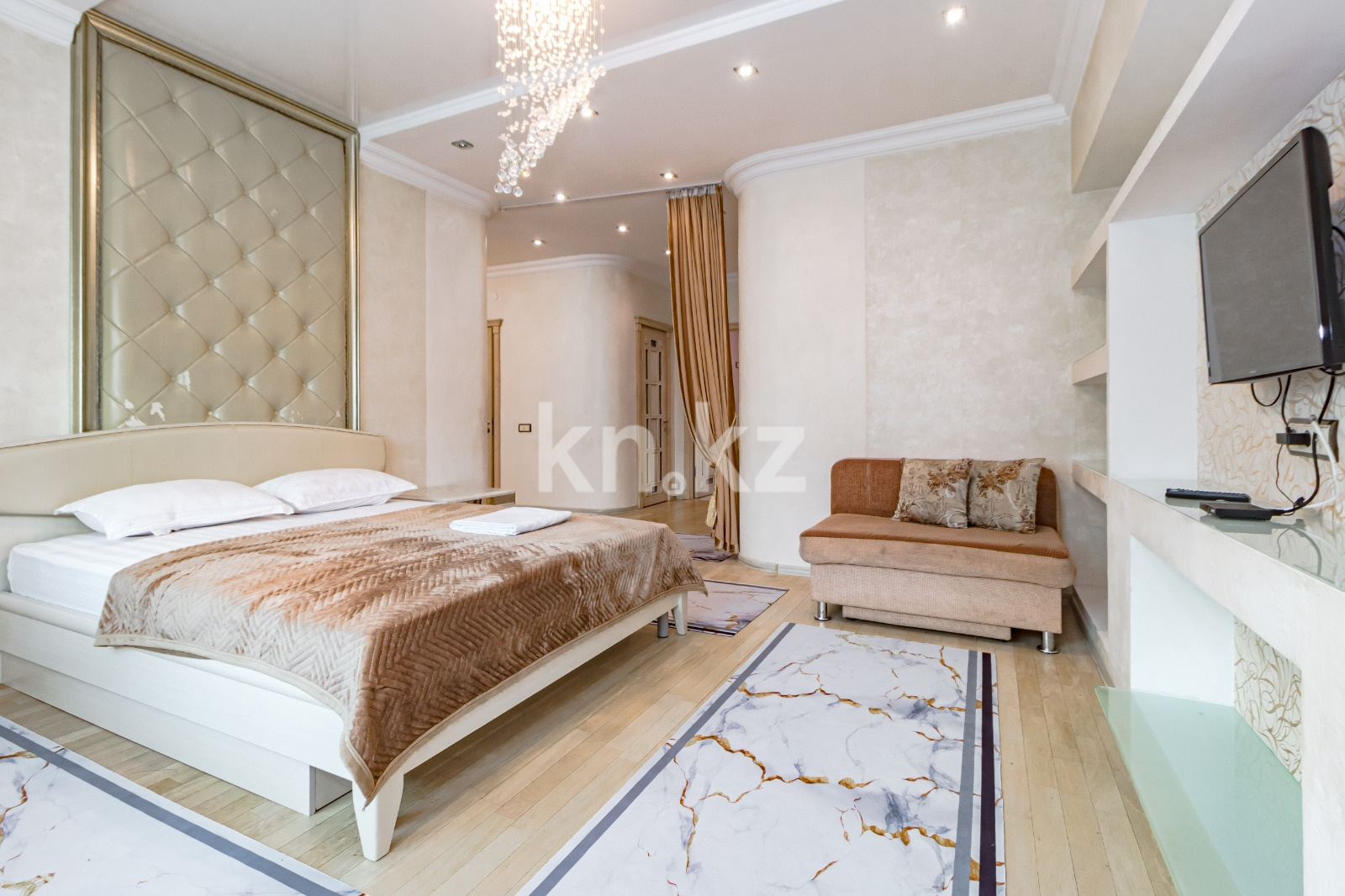 Аренда 4-комнатной квартиры посуточно, 156 м², ул. Достык, дом  5 - Аренда квартир посуточно в Астане без посредников фото 8 из 24