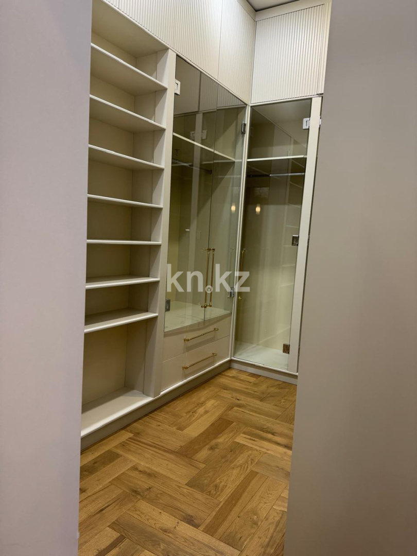 Продажа 4-комнатной квартиры, 230 м² в Алматы - фото 19