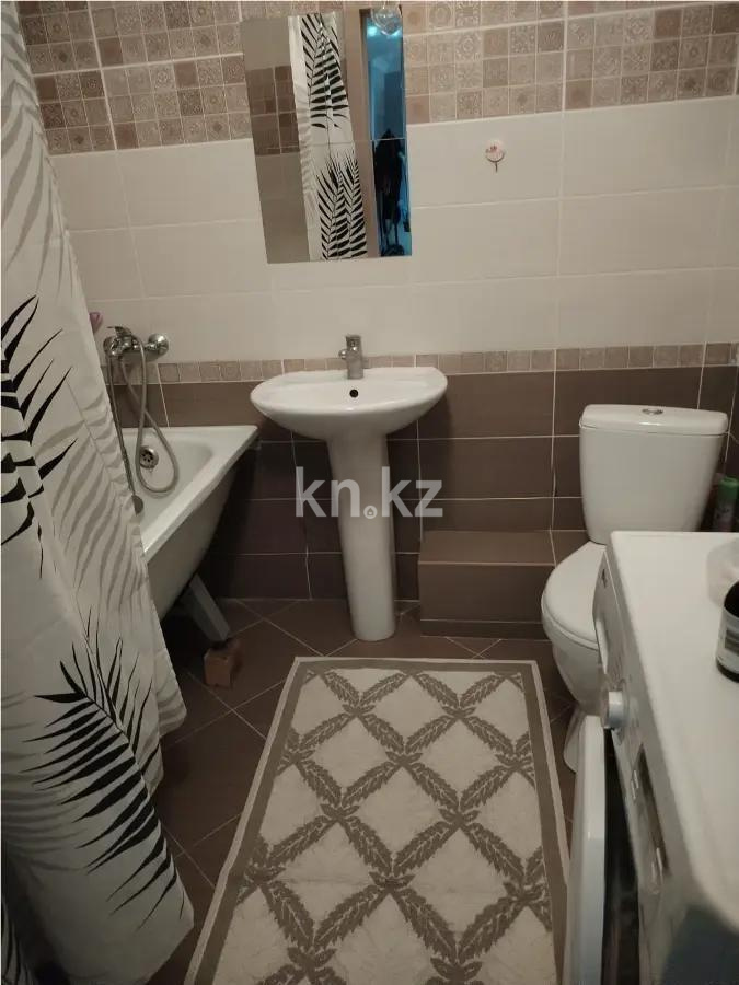 Продажа 1-комнатной квартиры, 38 м², пр. Аль-Фараби, дом  30 в Астане - фото 3