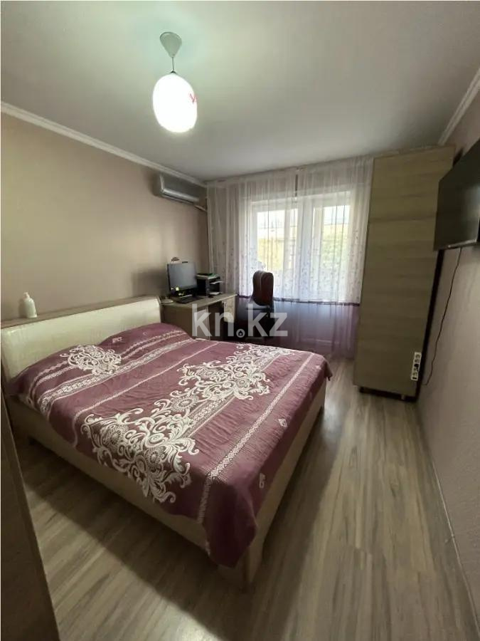 Продажа 4-комнатной квартиры, 82 м², ул. Жандосова, дом  33 в Алматы - фото 2