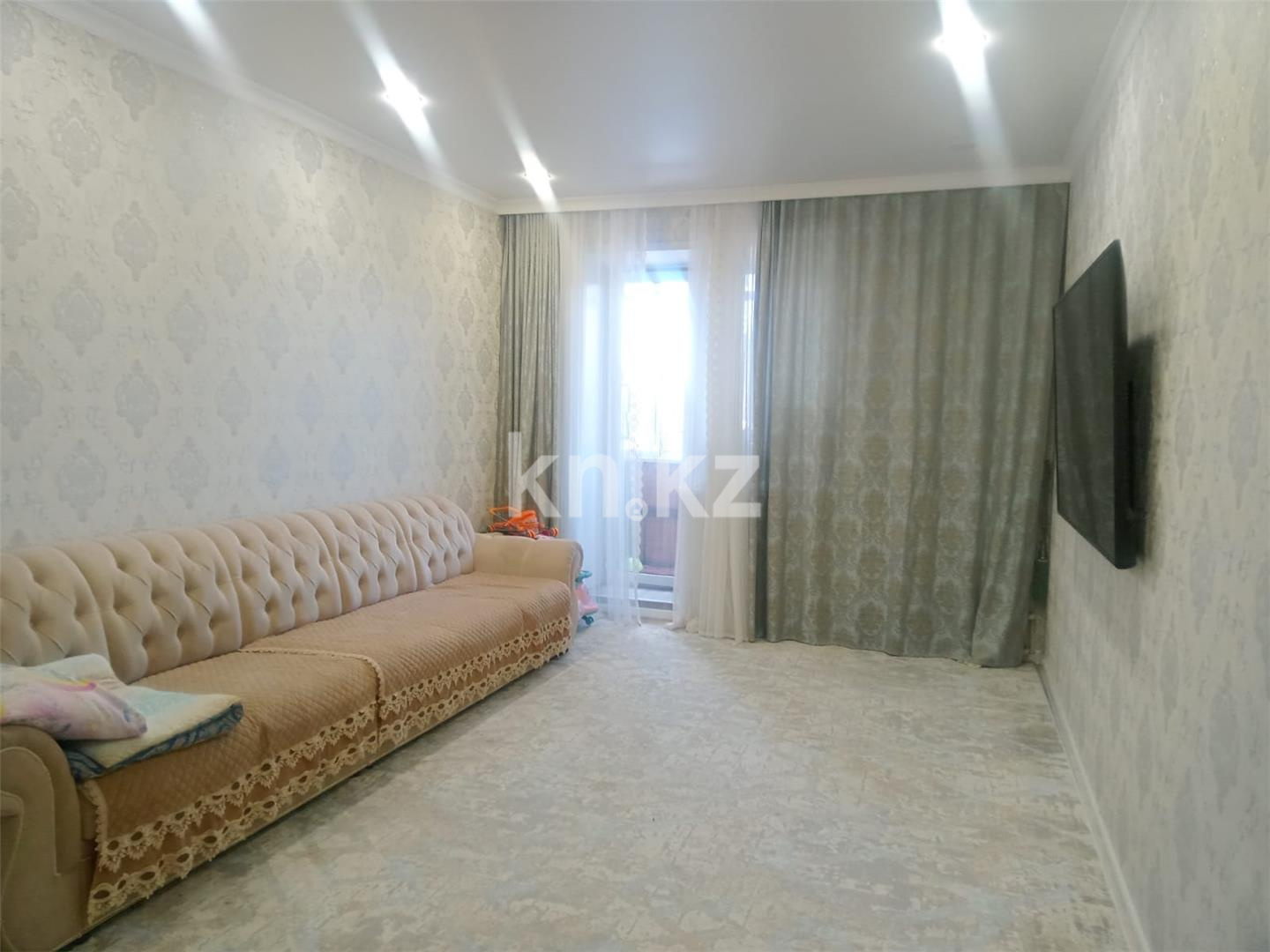 Продажа 3-комнатной квартиры, 95 м², мкр-н Алтын Арка, дом  21 - Продажа  трехкомнатных квартир в Караганде фото 1 из 12