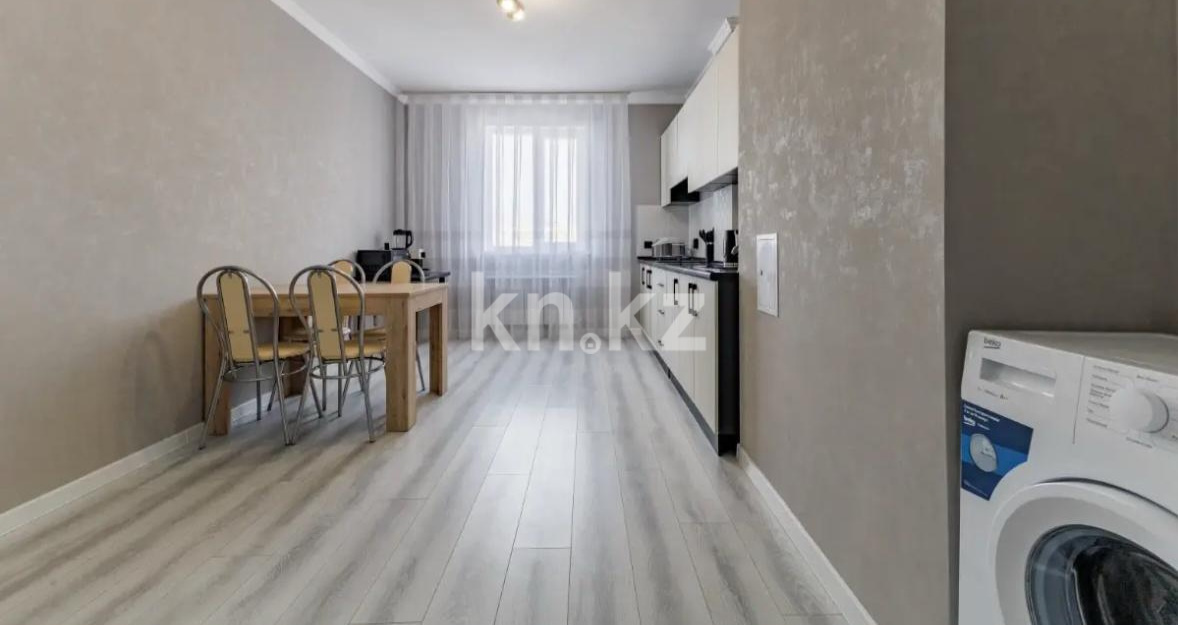 Аренда 3-комнатной квартиры, 96 м², ул. Е-15, дом  9/1 - Аренда квартир помесячно в Астане с фото фото 1 из 26