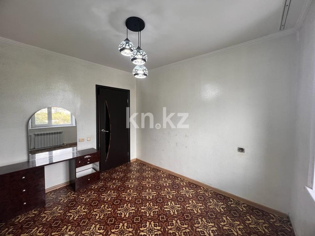 Продажа 4-комнатной квартиры, 78 м², мкр-н Восток-1, дом  4 в Караганде - фото 5