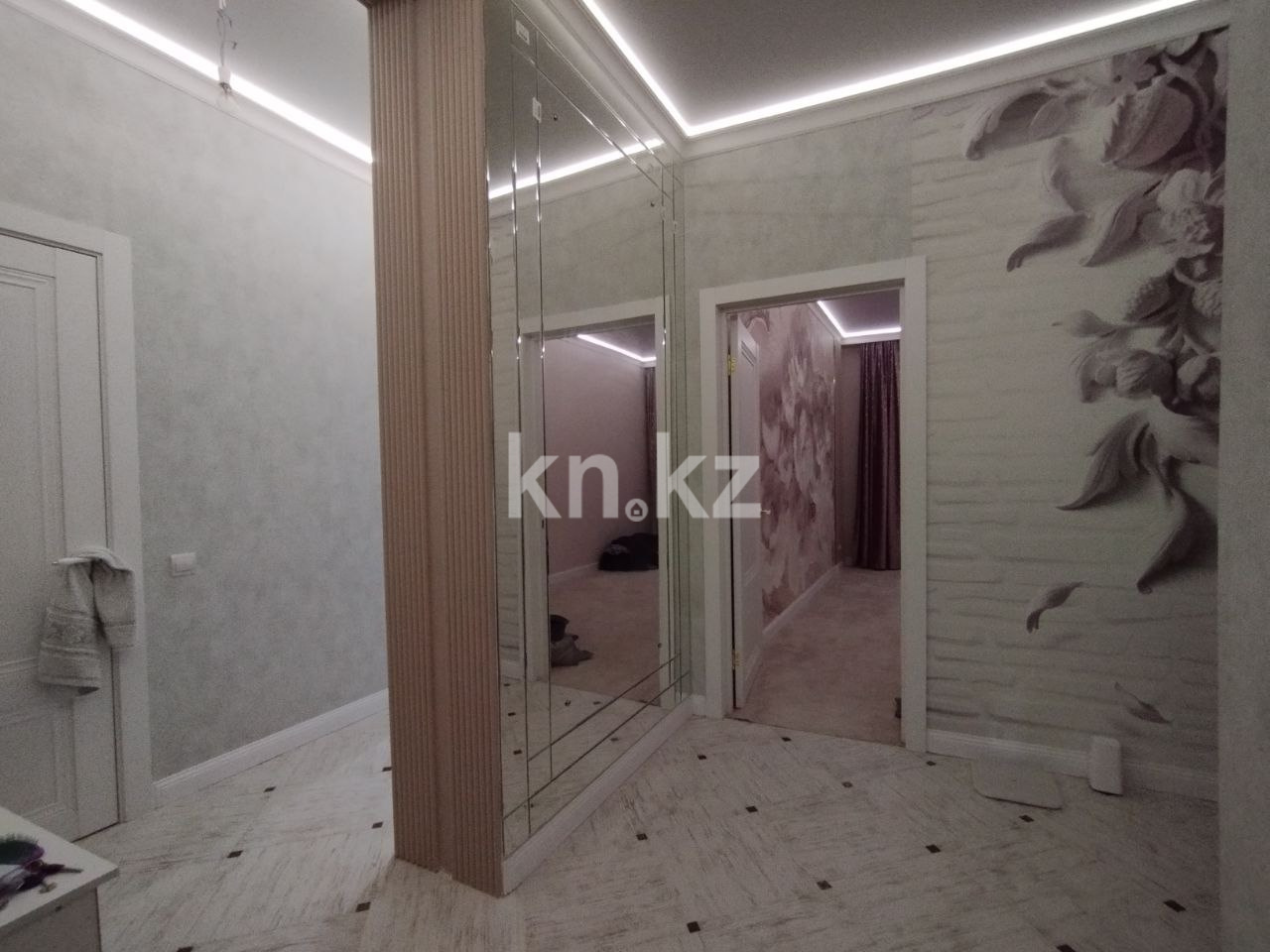 Продажа 2-комнатной квартиры, 72.3 м², ул. Алии Молдагуловой - Продажа квартир в Уральске фото 6 из 17