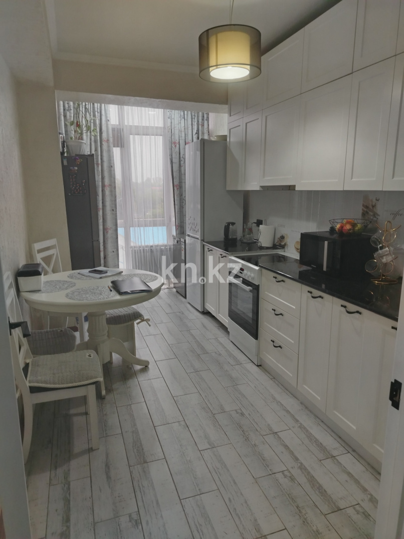 Продажа 2-комнатной квартиры, 56 м², мкр-н Айнабулак-2 - Продажа квартир в Алматы фото 1 из 10