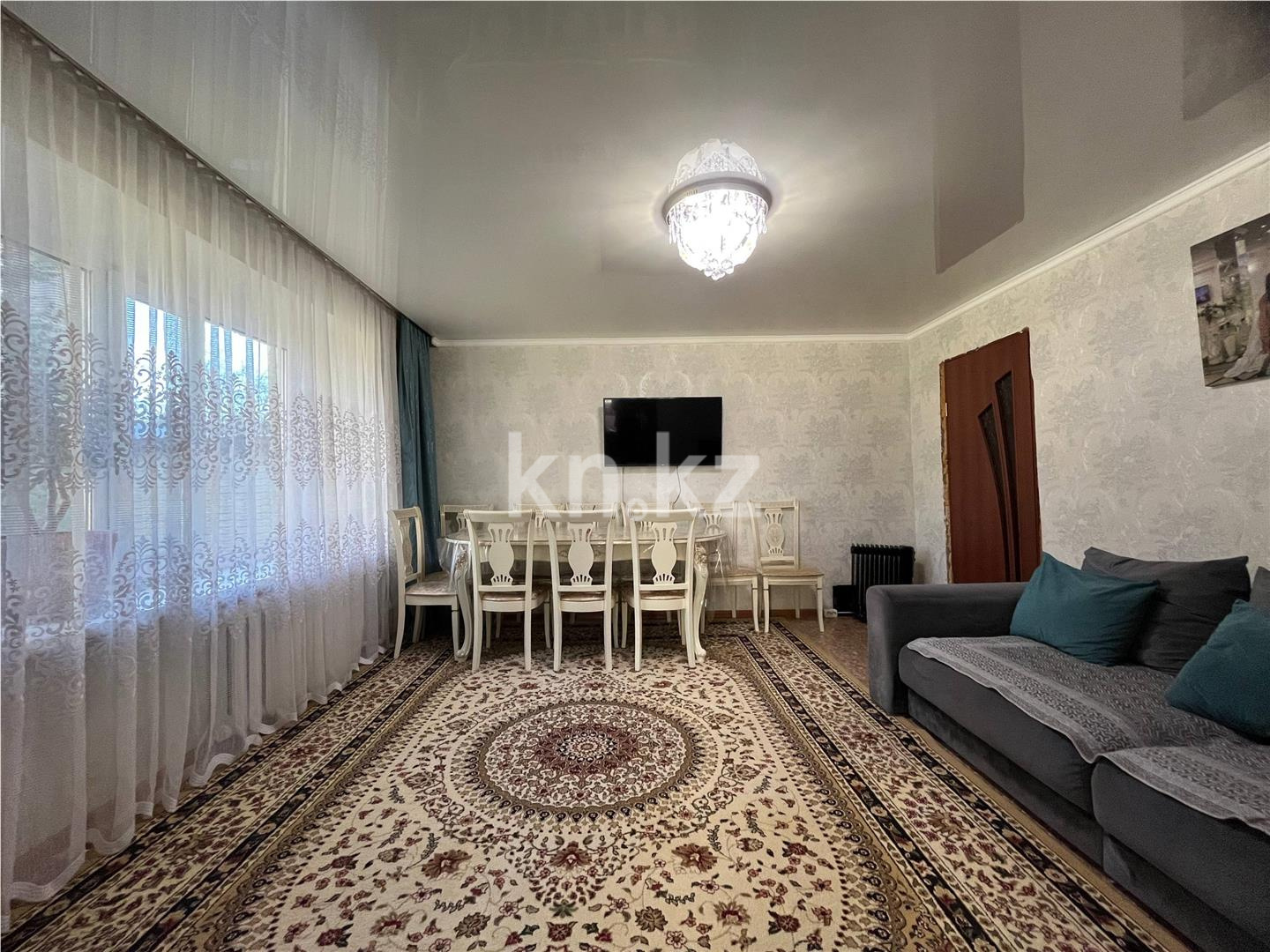 Продажа 3-комнатной квартиры, 54 м², мкр-н 6-й - Продажа квартир в Казахстане фото 1 из 18
