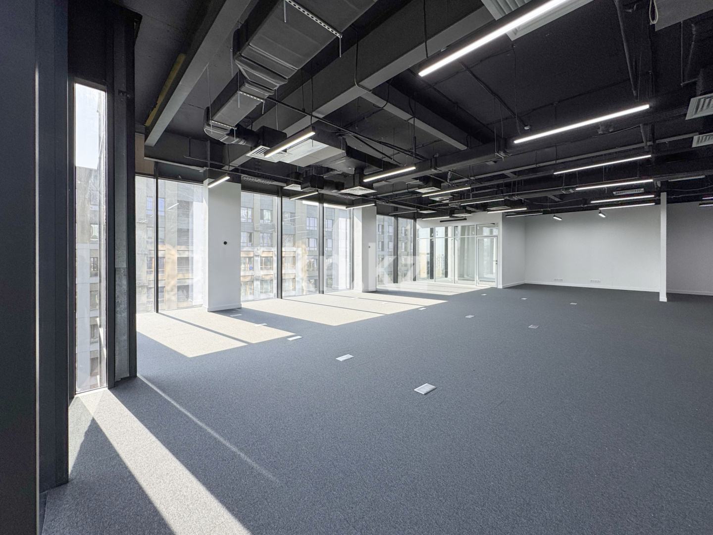 Аренда , ул. Наурызбай батыра, дом  17А - Аренда офисных и торговых помещений в Алматы фото 5 из 10