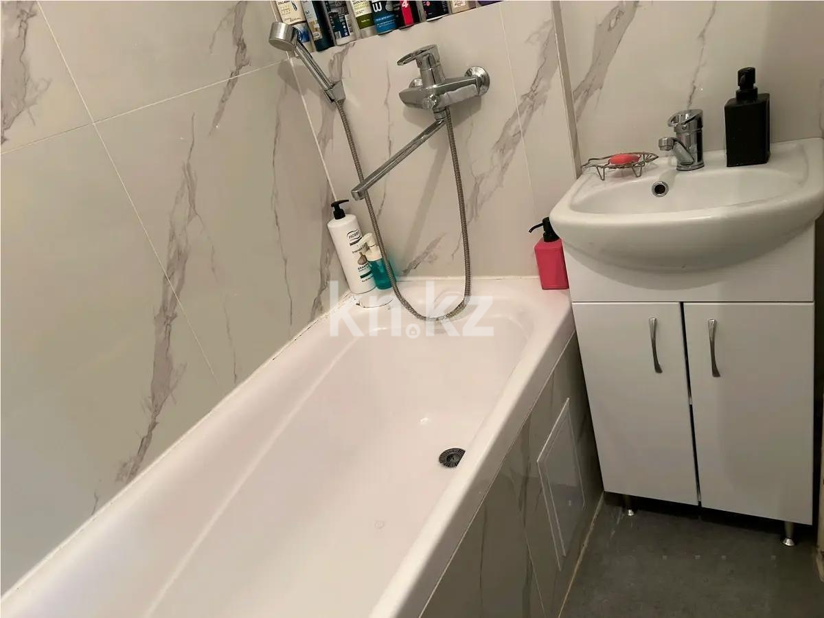 Продажа 3-комнатной квартиры, 65 м², ул. Жандосова, дом  182А в Алматы - фото 5