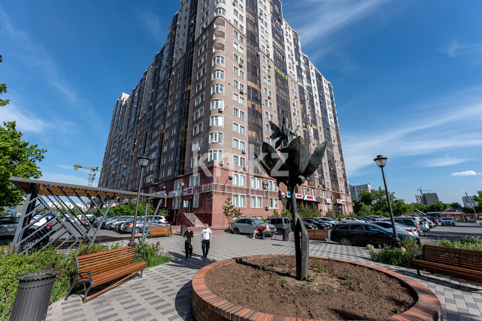 Продажа 2-комнатной квартиры, 70 м², ул. Кенесары, дом  52 - Продажа домов, коттеджей в Костанае фото 1 из 28