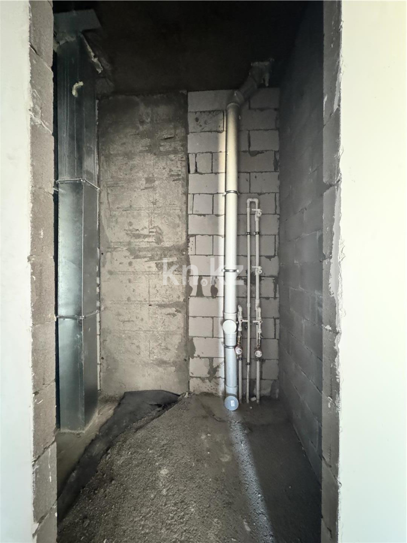 Продажа 2-комнатной квартиры, 63 м², пр. Республики, дом  23/2 - Аренда офисных и торговых помещений в Атырау фото 13 из 19