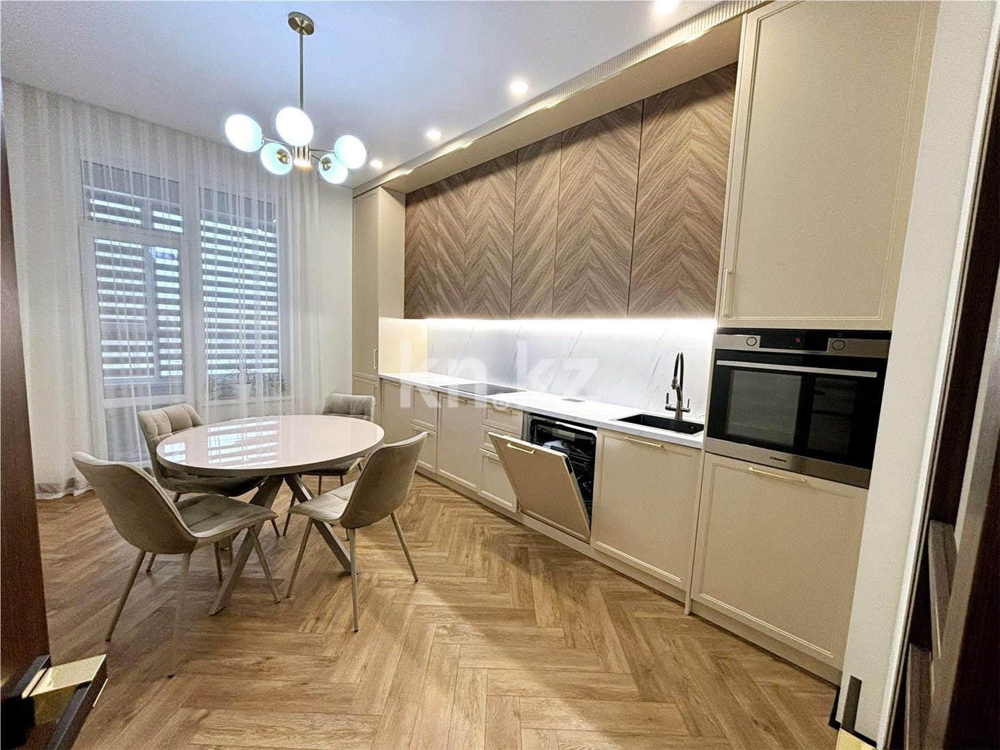 Продажа 3-комнатной квартиры, 90 м², ул. Байтурсынова в Астане - фото 4