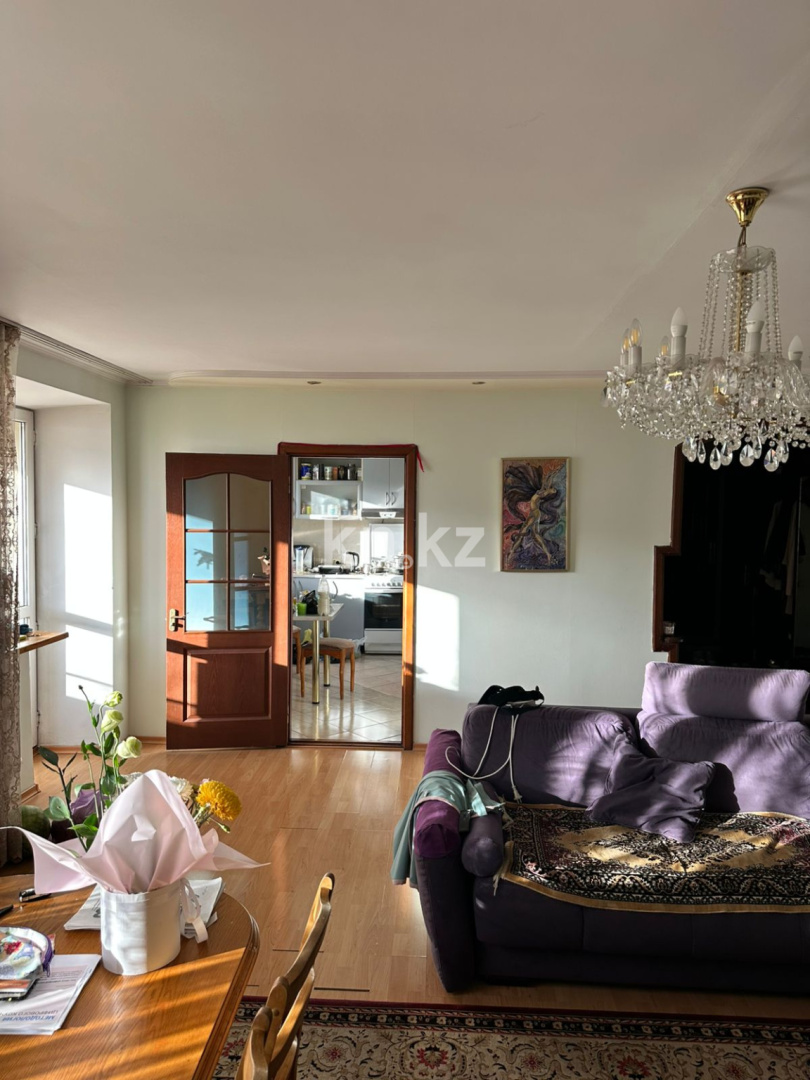 Продажа 6-комнатной квартиры, 220 м², ул. Ержанова, дом  12 - Продажа  пятикомнатных квартир в Караганде без посредников фото 12 из 13