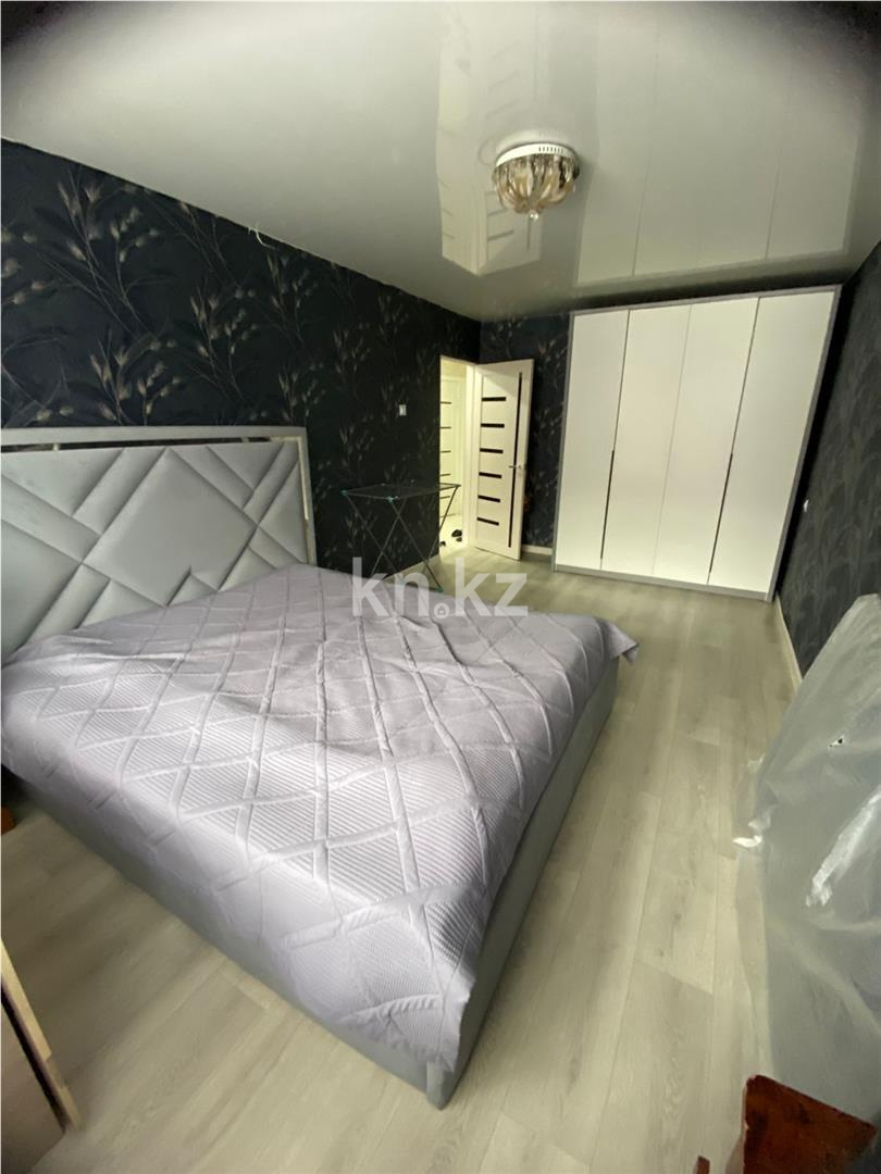 Продажа 3-комнатной квартиры, 62 м², мкр-н 17 в Караганде - фото 2