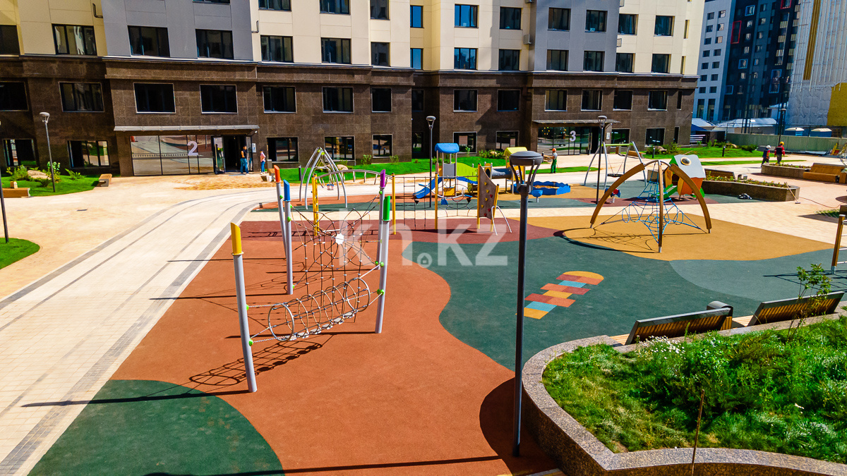 Продажа 4-комнатной квартиры, 92 м², ул. Туркестан, дом  28 в Астане - фото 8