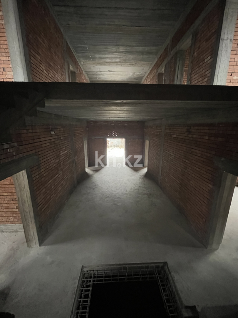 Продажа дома, 1350 м², ул. Алтынсарина, дом  23 - Продажа домов, коттеджей в Казахстане фото 12 из 18