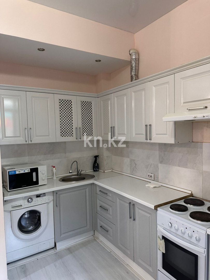 Аренда 1-комнатной квартиры, 39 м², ул. Туркестан, дом  14А - Аренда квартир помесячно в Казахстане фото 1 из 7