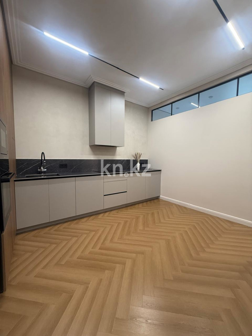 Продажа 4-комнатной квартиры, 111.6 м², Сейфуллина в Алматы - фото 7