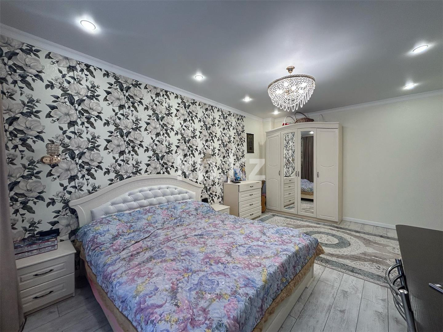 Продажа 7-комнатного дома, 355 м², ул. Жандарбековой - Продажа домов, коттеджей в Казахстане фото 3 из 22