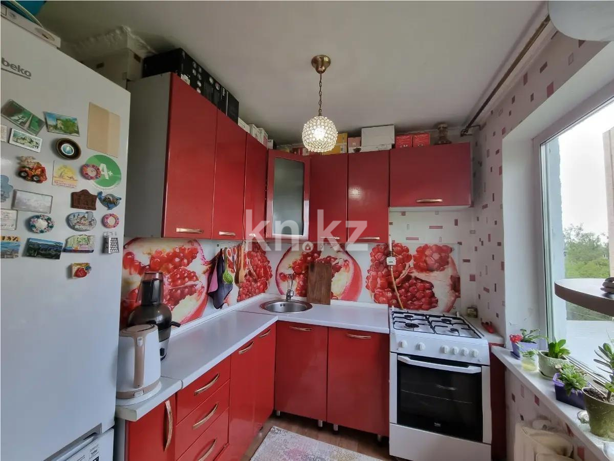 Продажа 3-комнатной квартиры, 59 м², ул. Ержанова, дом  25 в Караганде - фото 3