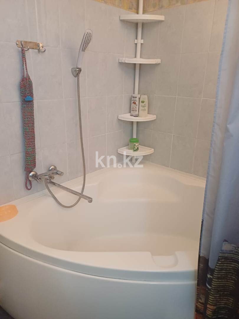 Аренда 2-комнатной квартиры посуточно, 55 м², ул. Казахстан, дом  64 в Усть-Каменогорске - фото 10