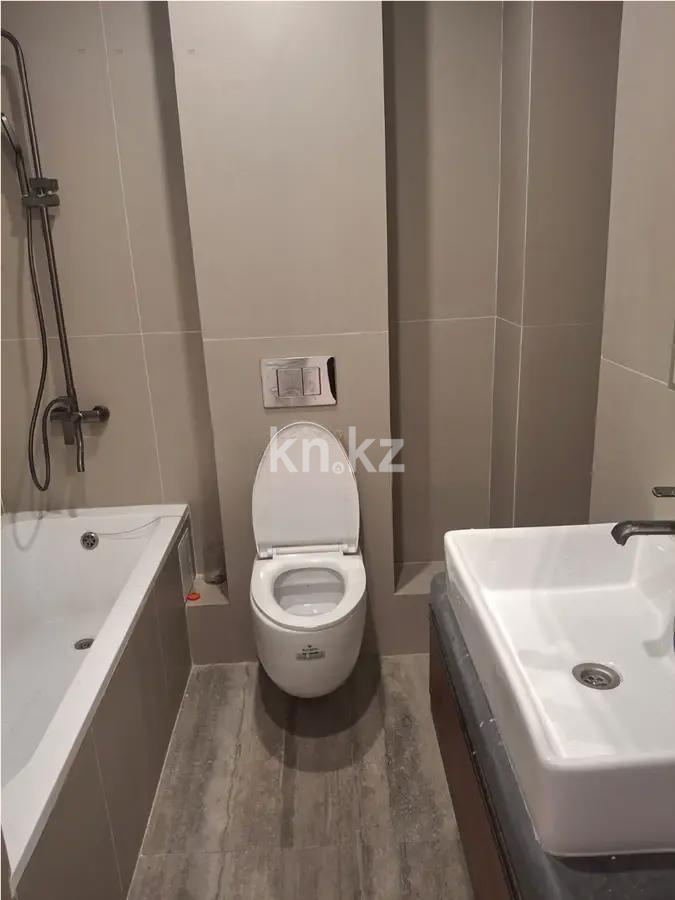 Продажа 1-комнатной квартиры, 28 м², ул. Омарова, дом  7 в Алматы - фото 2