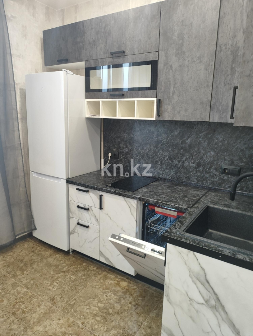 Аренда 1-комнатной квартиры, 31 м², ул. Куйши Дина, дом  13 - Аренда жилой и коммерческой недвижимости в Астане фото 1 из 3