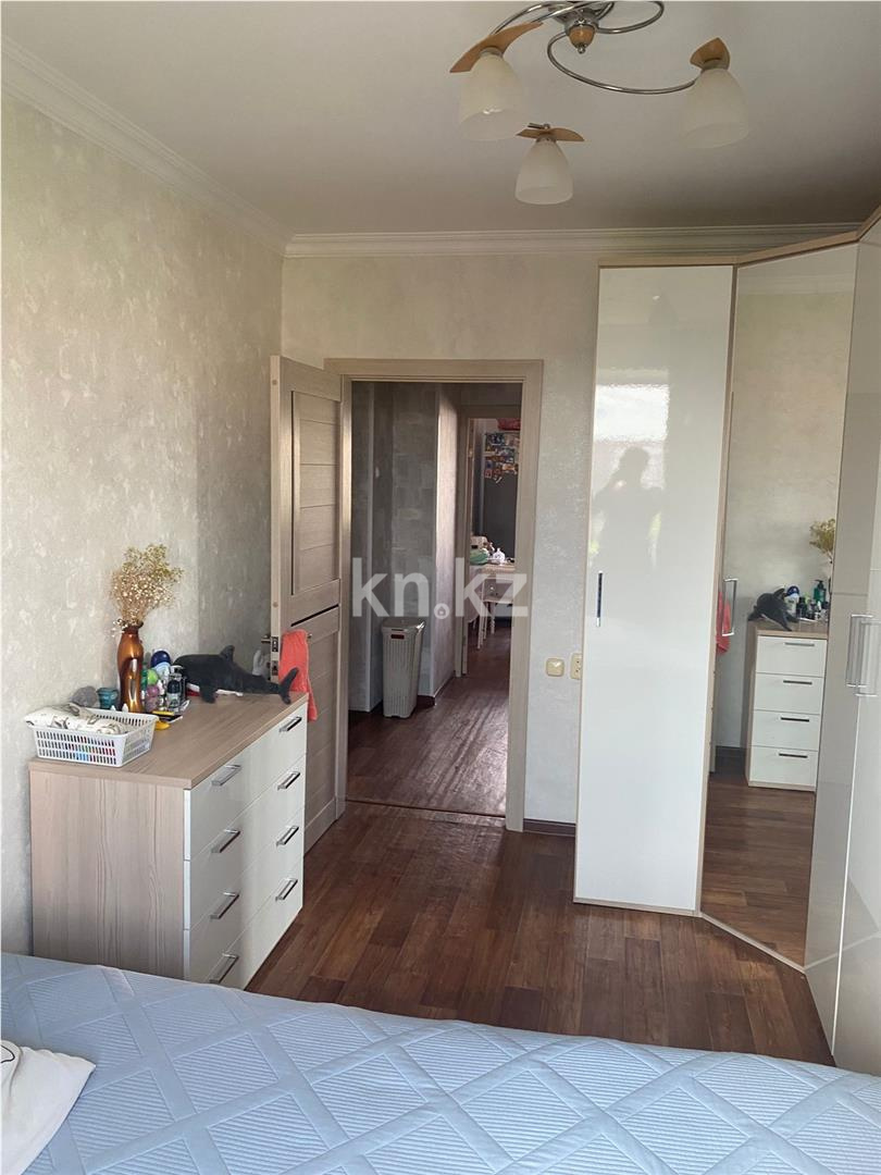 Продажа 3-комнатной квартиры, 64 м², пр. Шахтеров в Караганде - фото 3