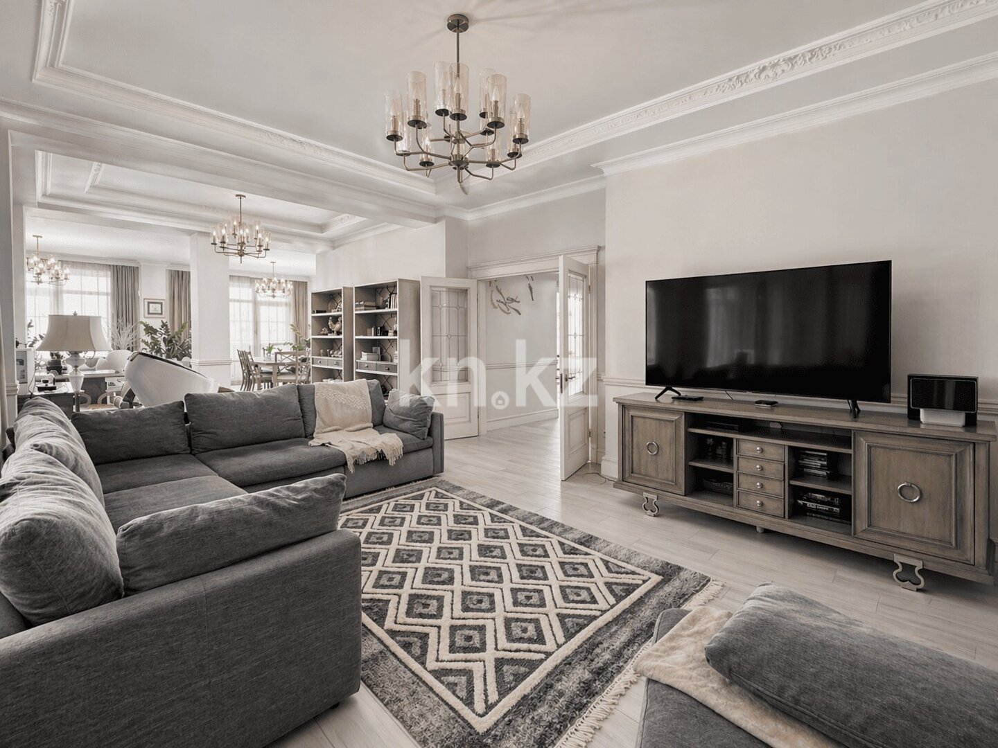Продажа 6-комнатного дома, 415 м² в Алматы - фото 25