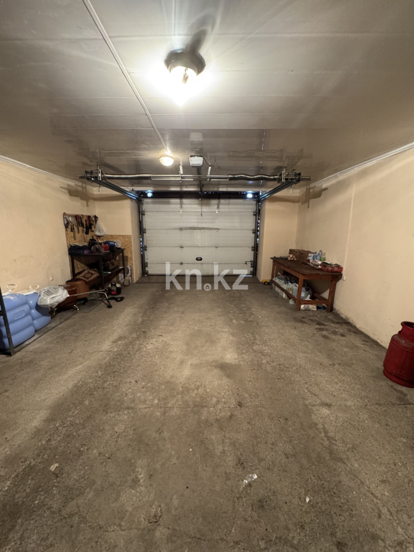 Продажа 6-комнатного дома, 338 м², ул. Молдагуловой в Караганде - фото 25