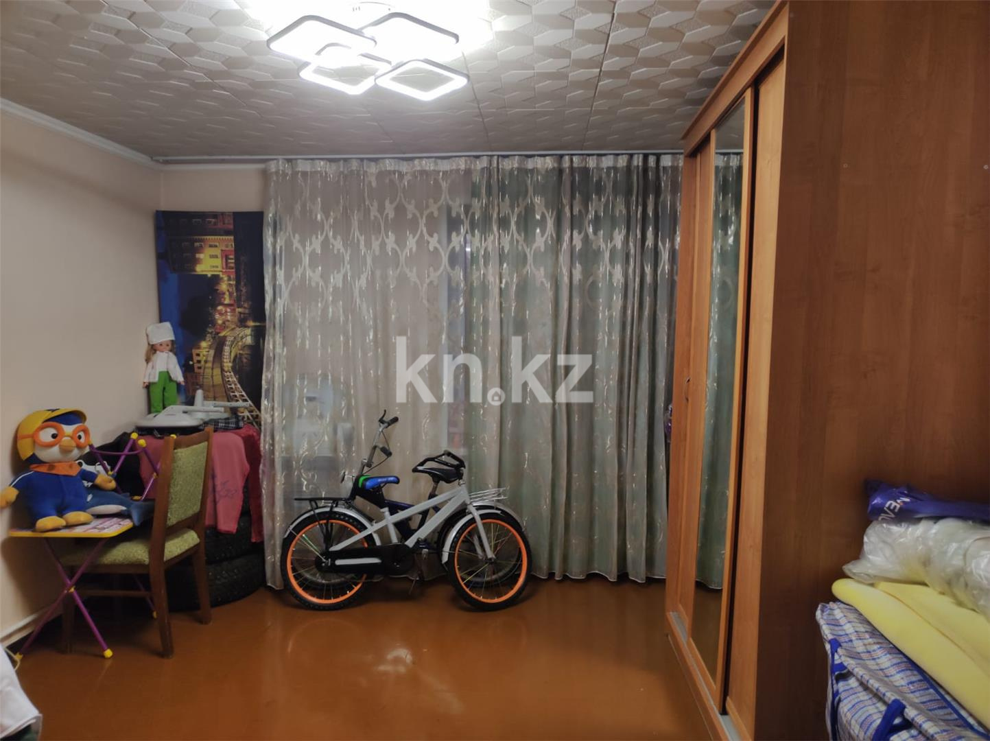 Продажа 3-комнатной квартиры, 84 м², мкр-н 22 - Продажа  трехкомнатных квартир в Караганде фото 4 из 17