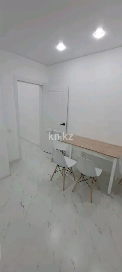 Продажа 1-комнатной квартиры, 42 м², пр. Кошкарбаева, дом  42/1 стр в Астане - фото 2