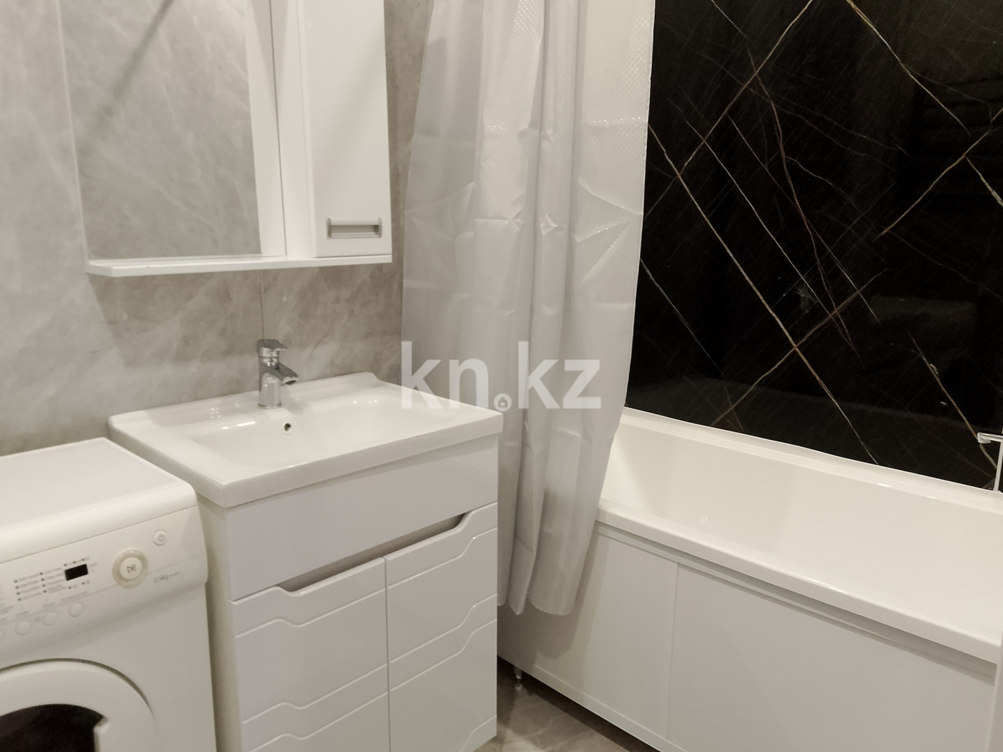 Аренда 3-комнатной квартиры, 90 м², ул. Бухар жырау, дом  32 - Алихан Бокейхан - Аренда квартир помесячно в Казахстане фото 9 из 10