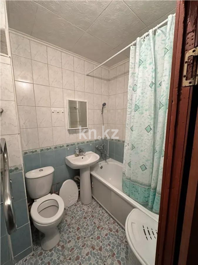 Продажа 1-комнатной квартиры, 33 м², мкр-н Аксай-2, дом  49 в Алматы - фото 3