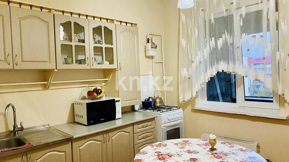 Продажа 1-комнатной квартиры, 40 м², мкр-н Кокжиек, дом  16 в Алматы - фото 2