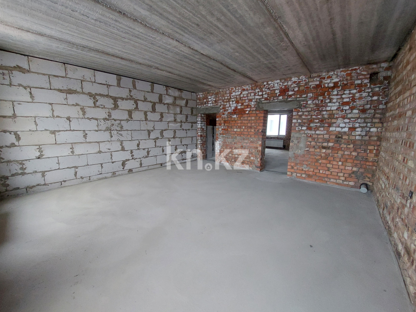 Продажа 3-комнатной квартиры, 96 м², ул. Жанибекова, дом  118 в Караганде - фото 6