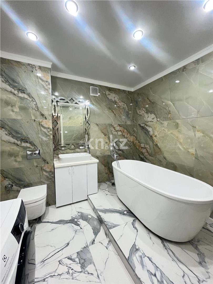 Продажа 3-комнатной квартиры, 107 м², ул. Ботаническая - Продажа  трехкомнатных квартир в Караганде фото 13 из 32