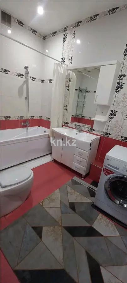 Продажа 3-комнатной квартиры, 99.2 м², пр. Абая, дом  150/230 в Алматы - фото 3