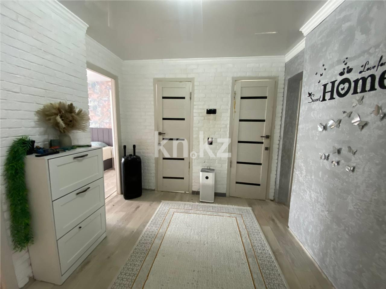 Продажа 3-комнатной квартиры, 59 м², ул. Маметовой, дом  93 - Продажа квартир в Караганде фото 9 из 13