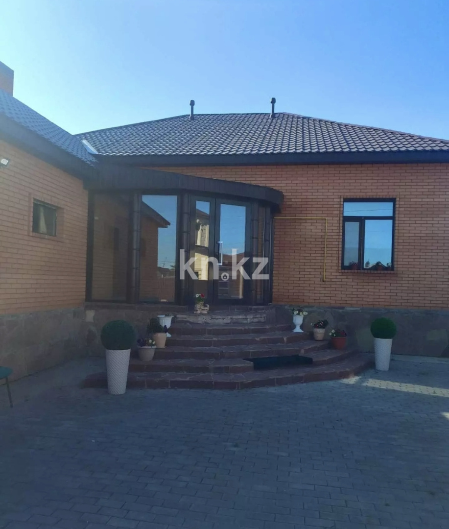 Продажа 5-комнатного дома, 162 м², ул. Пугачева - Продажа домов, коттеджей в Караганде без посредников с фото фото 1 из 8