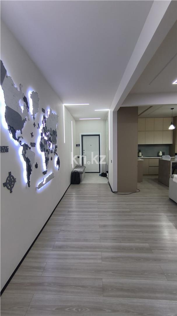 Продажа 4-комнатной квартиры, 107 м², ул. Муканова в Караганде - фото 19