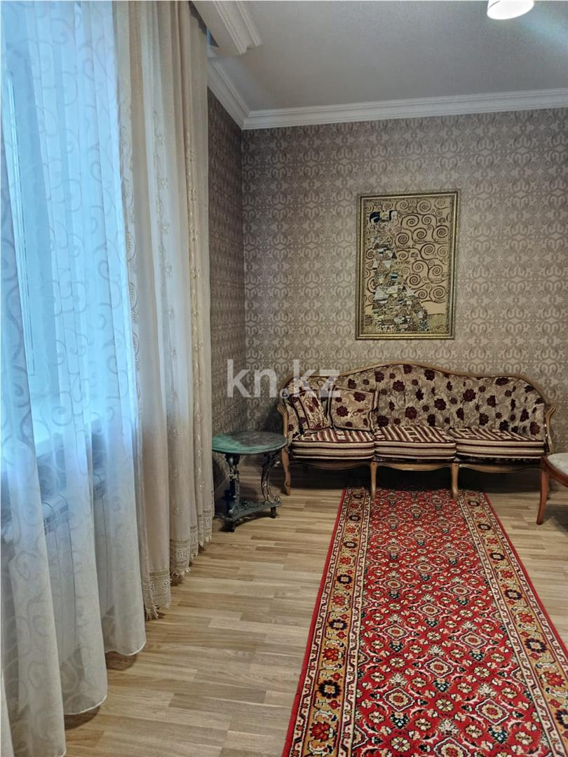 Продажа 3-комнатной квартиры, 90 м², ул. Ермекова - Продажа квартир в Караганде фото 2 из 15