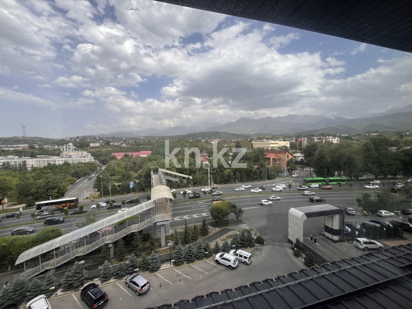 Продажа , 937 м², ул. Жарокова, дом  366 - Продажа офисных и торговых помещений в Алматы фото 4 из 9