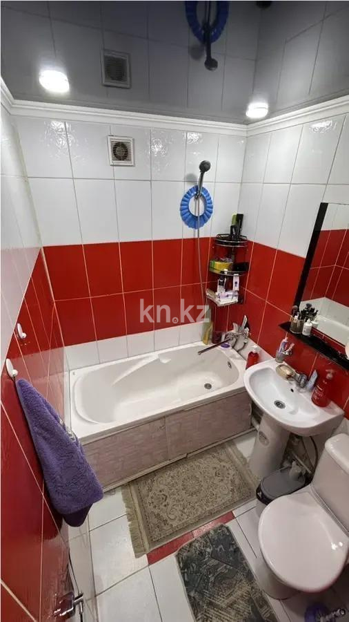 Продажа 2-комнатной квартиры, 46 м², 13-й мкр., дом  33 в Караганде - фото 6